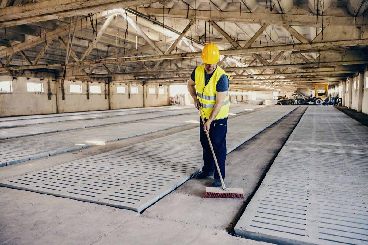 Professionelle Industriereinigung für Hallen und Betriebe in Dortmund.