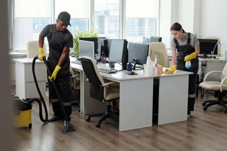 Wie regelmäßige Büroreinigung die Mitarbeitermotivation steigert